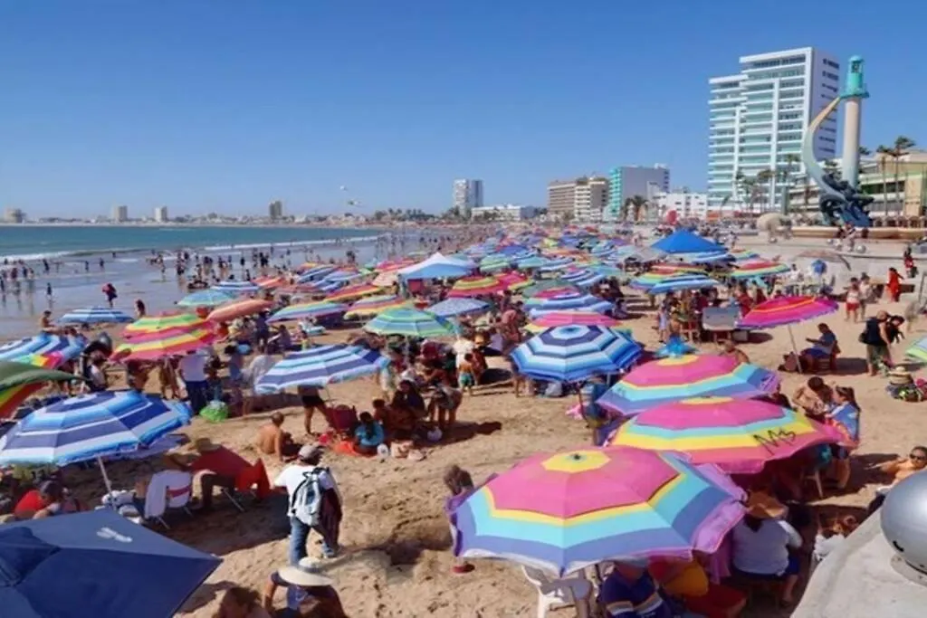 Marina Del Sol Resort - Beautiful 2 Bdrm Sleeps 8 -Ocean Front Mazatlán